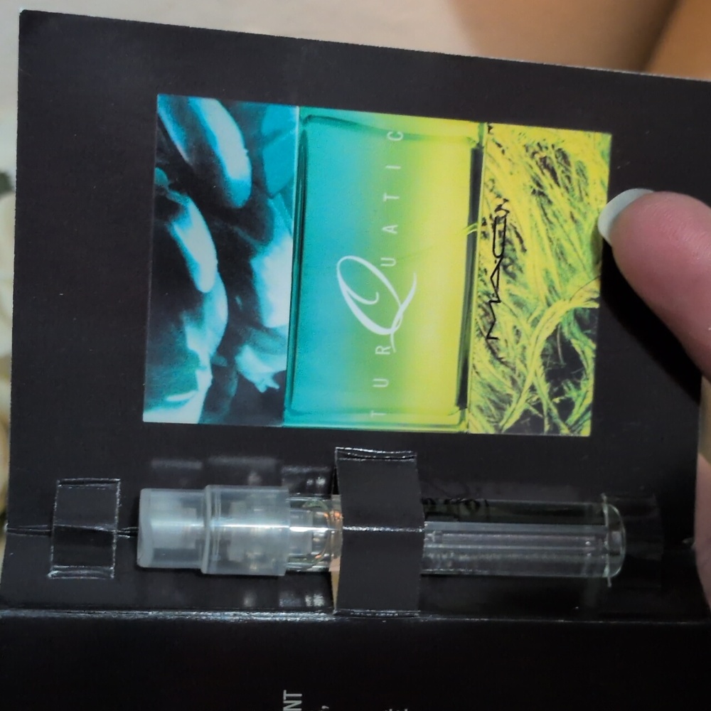 ✨SOLD✨ - MAC Cosmetics Turquotic E D T Sample Size - Picture 3 of 3
